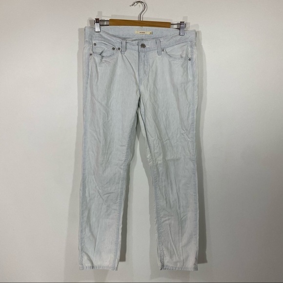 Levi's Denim - 3 for $20 🌟Levi’s Pinstripe White and Blue Boyfriend Jeans